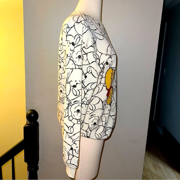 Disney Winnie the Pooh Sweatshirt Women’s Small White Allover Graphic Print - Picture 2 of 6